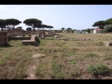 04165 ostia - regio i - insula viii - horrea (i,viii,2) - westseite - suedende - 09-2023.jpg